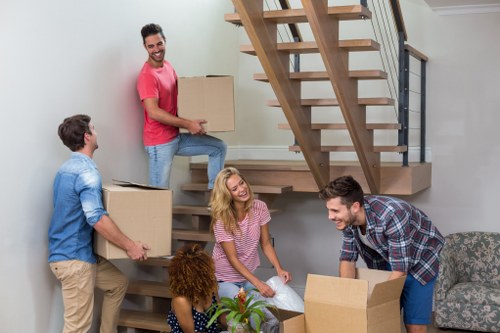 Man and van moving service for Kennington house and office moves