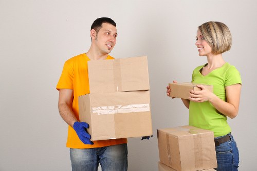 Residential moving truck planning around Kennington streets