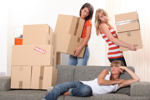 Practical local moving service for residents and businesses in Kennington